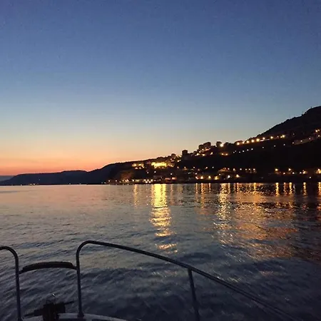 Alojamento de Acomodação e Pequeno-almoço Duomo Pizzo (Calabria)