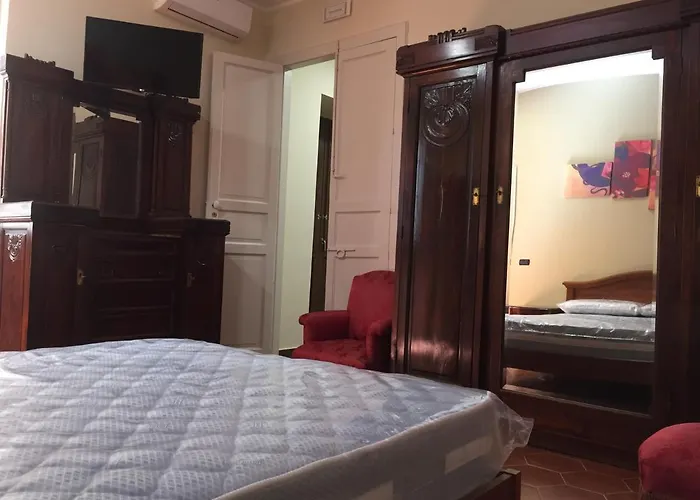 Alojamento de Acomodação e Pequeno-almoço Duomo Pizzo (Calabria)